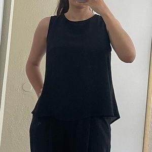 Black top forever 21 ( size S )